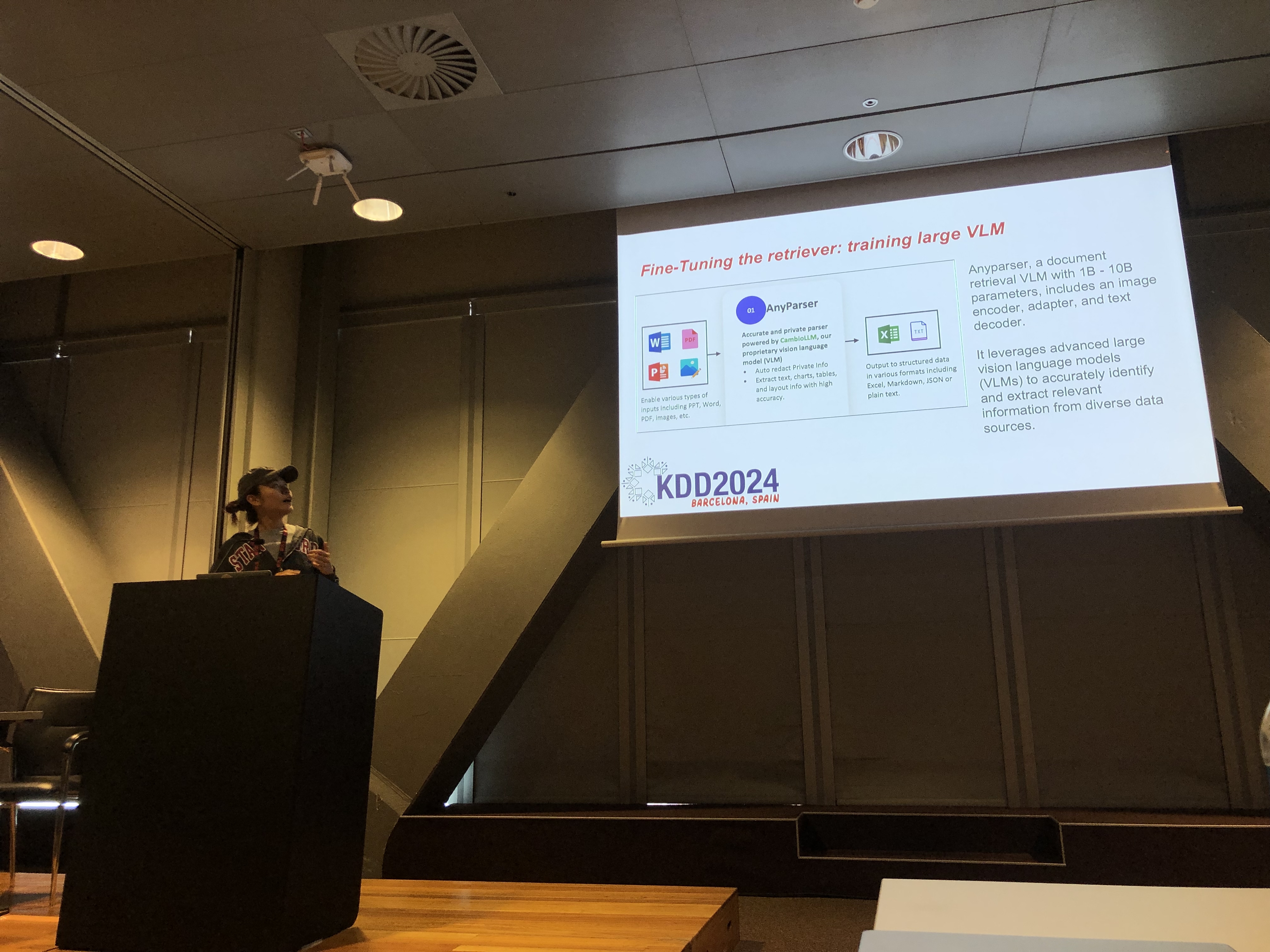 Rachel Hu presenting at KDD